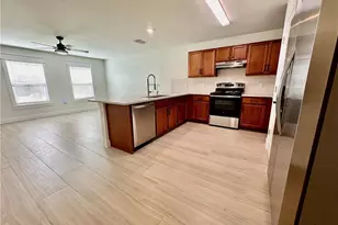 2909 NE 6th Pl, Cape Coral, FL 33909 - Photo 7