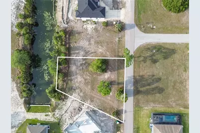 3440 NE 17th Pl, Cape Coral, FL 33909 - Photo 7