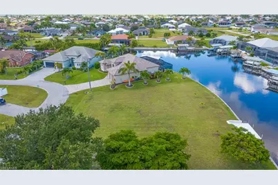 3413 NW 5th Ter, Cape Coral, FL 33993 - Photo 3