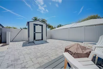 1089 N Town and River Dr, Fort Myers, FL 33919 - Photo 25