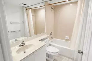 7129 Lakeridge View Court, Fort Myers, FL 33907 - Photo 15