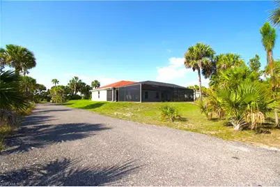 2640 36th Ave SE, Naples, FL 34117 - Photo 11