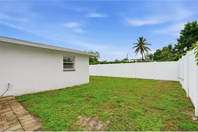 1635 Lowell Ct, Fort Myers, FL 33907 - Photo 35