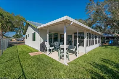 2015 Showboat Plz, Labelle, FL 33935 - Photo 21