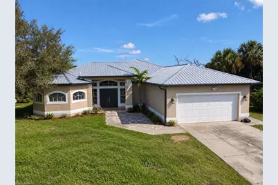 1301 W Benbow Ct, Labelle, FL 33935 - Photo 1