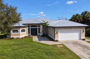 1301 W Benbow Ct, Labelle, FL 33935 - Photo 1