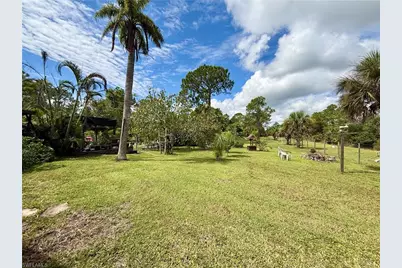 325 Wellington Ave, Lehigh Acres, FL 33936 - Photo 23