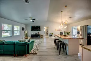 917 SW 23rd St, Cape Coral, FL 33991 - Photo 7