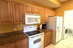 13110 Bella Casa Cir, Fort Myers, FL 33966 - Photo 7