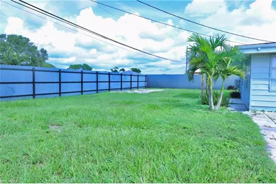 321 Rushmore Ave N, Lehigh Acres, FL 33936 - Photo 37