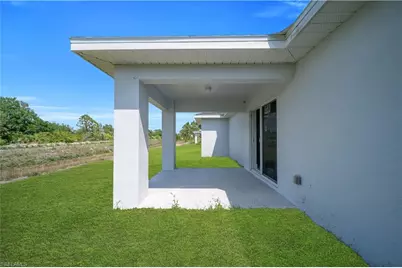1023 Pilgrim St E, Lehigh Acres, FL 33974 - Photo 33