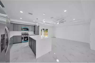 1021 Pilgrim St E, Lehigh Acres, FL 33974 - Photo 9