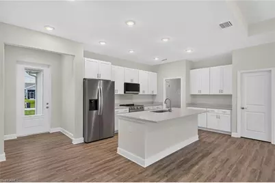 323 NW 18th St, Cape Coral, FL 33993 - Photo 9