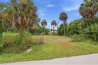 7680 Marx Dr, North Fort Myers, FL 33917 - Photo 3