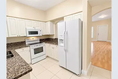 4166 Castilla Cir #205, Fort Myers, FL 33916 - Photo 5