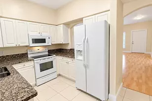 4166 Castilla Circle, Fort Myers, FL 33916 - Photo 5