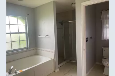 612 SE 31st Ter, Cape Coral, FL 33904 - Photo 5
