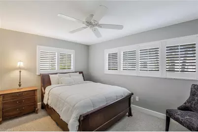 5129 York Ct, Cape Coral, FL 33904 - Photo 9