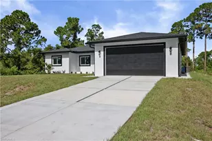 828 Genoa Ave S, Lehigh Acres, FL 33974 - Photo 3