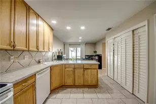 3130 Shorewood Ln, Fort Myers, FL 33907 - Photo 19