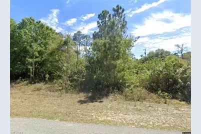 2404 E 9th St, Lehigh Acres, FL 33936 - Photo 3