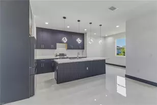 442 Mercedes Ct, Lehigh Acres, FL 33972 - Photo 7
