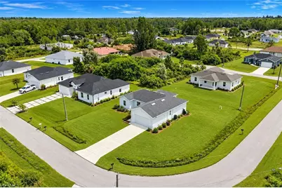 426 Mercedes Ct, Lehigh Acres, FL 33972 - Photo 23
