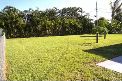615 Monterey Ave, Cape Coral, FL 33904 - Photo 29