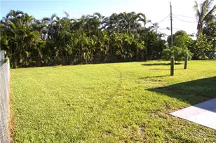 615 Monterey Ave, Cape Coral, FL 33904 - Photo 29