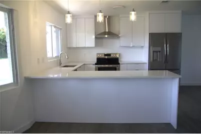 615 Monterey Ave, Cape Coral, FL 33904 - Photo 7