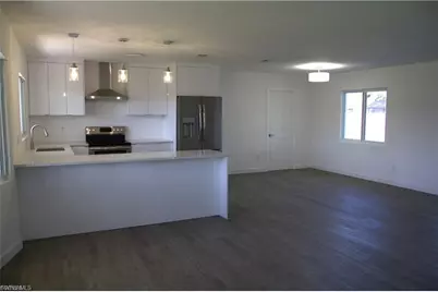 615 Monterey Ave, Cape Coral, FL 33904 - Photo 5