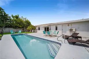 1032 NE Pine Island Ln, Cape Coral, FL 33909 - Photo 29