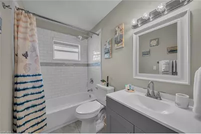 1032 NE Pine Island Ln, Cape Coral, FL 33909 - Photo 25