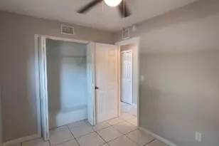 722 W Cleveland Ln, Lehigh Acres, FL 33936 - Photo 9