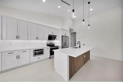 634 SE 1st Ter, Cape Coral, FL 33990 - Photo 15