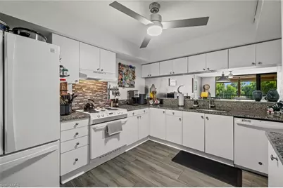 2069 W Lakeview Blvd #5, North Fort Myers, FL 33903 - Photo 1