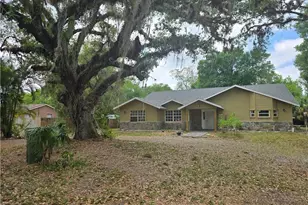 140 S Davis St, Labelle, FL 33935 - Photo 1