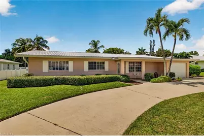 11030 McGregor Blvd, Fort Myers, FL 33919 - Photo 7