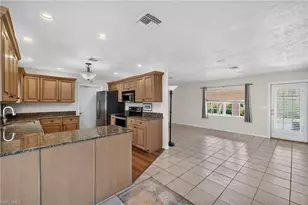 11030 McGregor Blvd, Fort Myers, FL 33919 - Photo 13