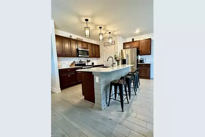 2218 SE 4th St, Cape Coral, FL 33990 - Photo 11