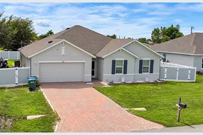 2218 SE 4th St, Cape Coral, FL 33990 - Photo 3