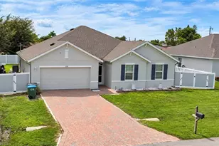 2218 SE 4th St, Cape Coral, FL 33990 - Photo 3