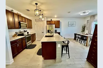 2218 SE 4th St, Cape Coral, FL 33990 - Photo 9