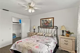 909 SE 46th Ln, Cape Coral, FL 33904 - Photo 13