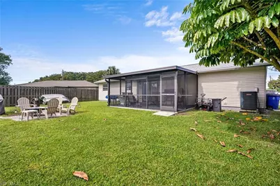 2620 Cartegena Ave, Fort Myers, FL 33905 - Photo 31