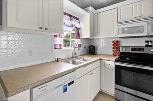 2620 Cartegena Ave, Fort Myers, FL 33905 - Photo 9