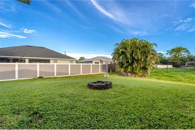 3630 NE 11th Pl, Cape Coral, FL 33909 - Photo 25
