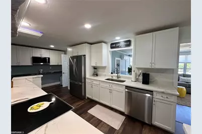 723 Sabur Ct, Cape Coral, FL 33904 - Photo 5