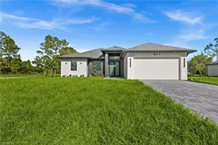 841 Bianca Ave S, Lehigh Acres, FL 33974 - Photo 3