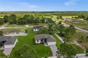 843 Bianca Ave S, Lehigh Acres, FL 33974 - Photo 41